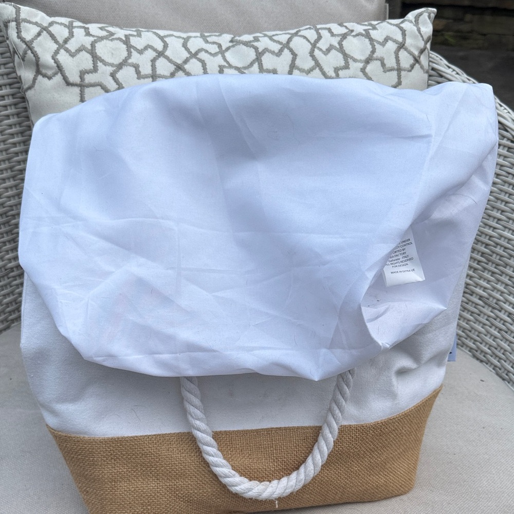 AVEDA White and Tan Tote Bag - Picture 13 of 16
